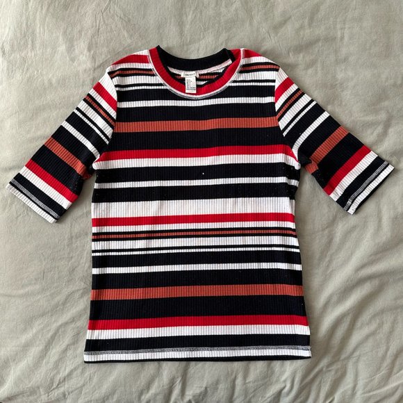 Forever 21 Black and Red Striped Short Sleeve (Large) - Picture 2 of 3